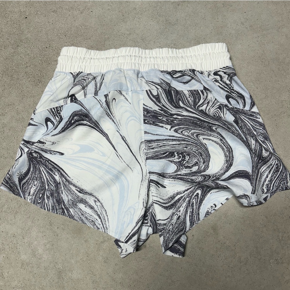 Athleta Women's Crossroads Athletic Short Sumi Marble Light Blue & White Size XS - Picture 4 of 8